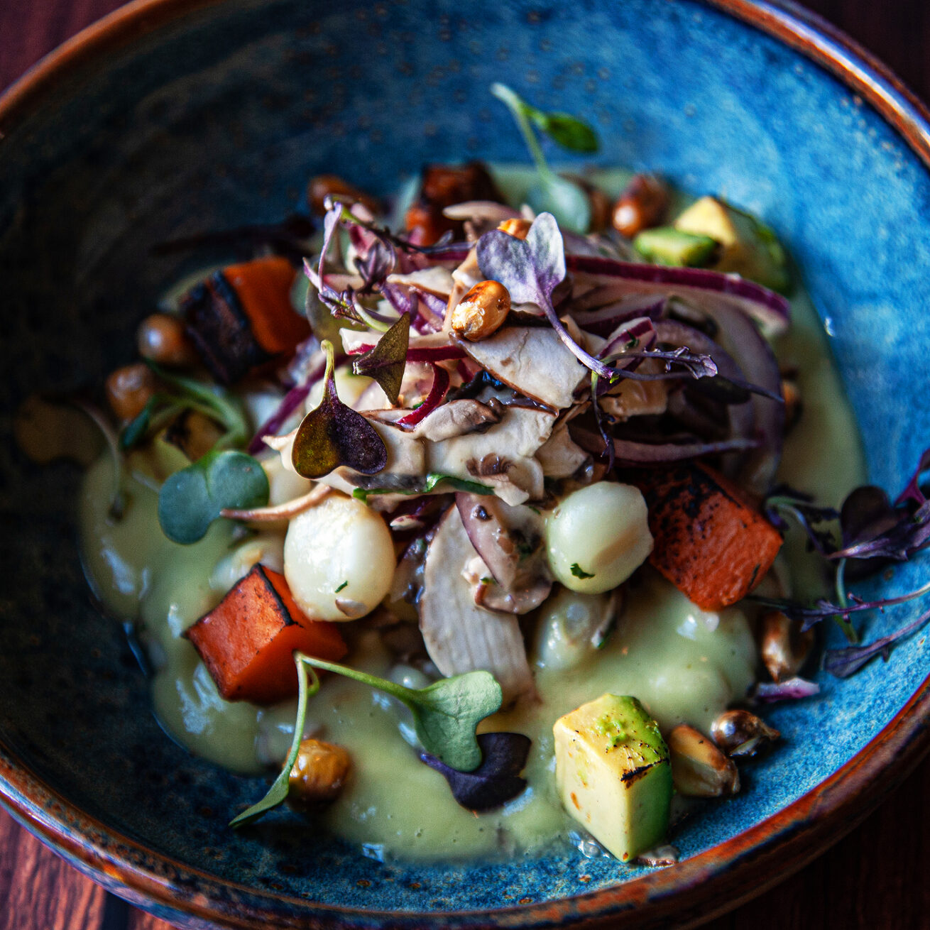 CEVICHE DE SETAS Y AGUACATE